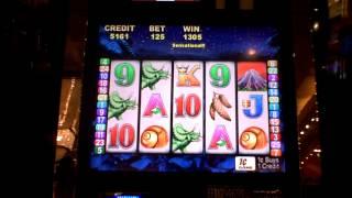 Slot machine bonus win on Dinosaur