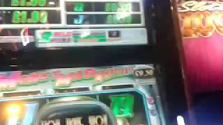 •Tricky Dave gets•JaCkPoT on•Money Mad•Martians Slot Machine Game•