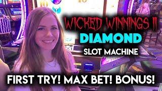 First Try on Wicked Winnings 2 Diamond Slot Machine! BONUS + Re-Spins!!